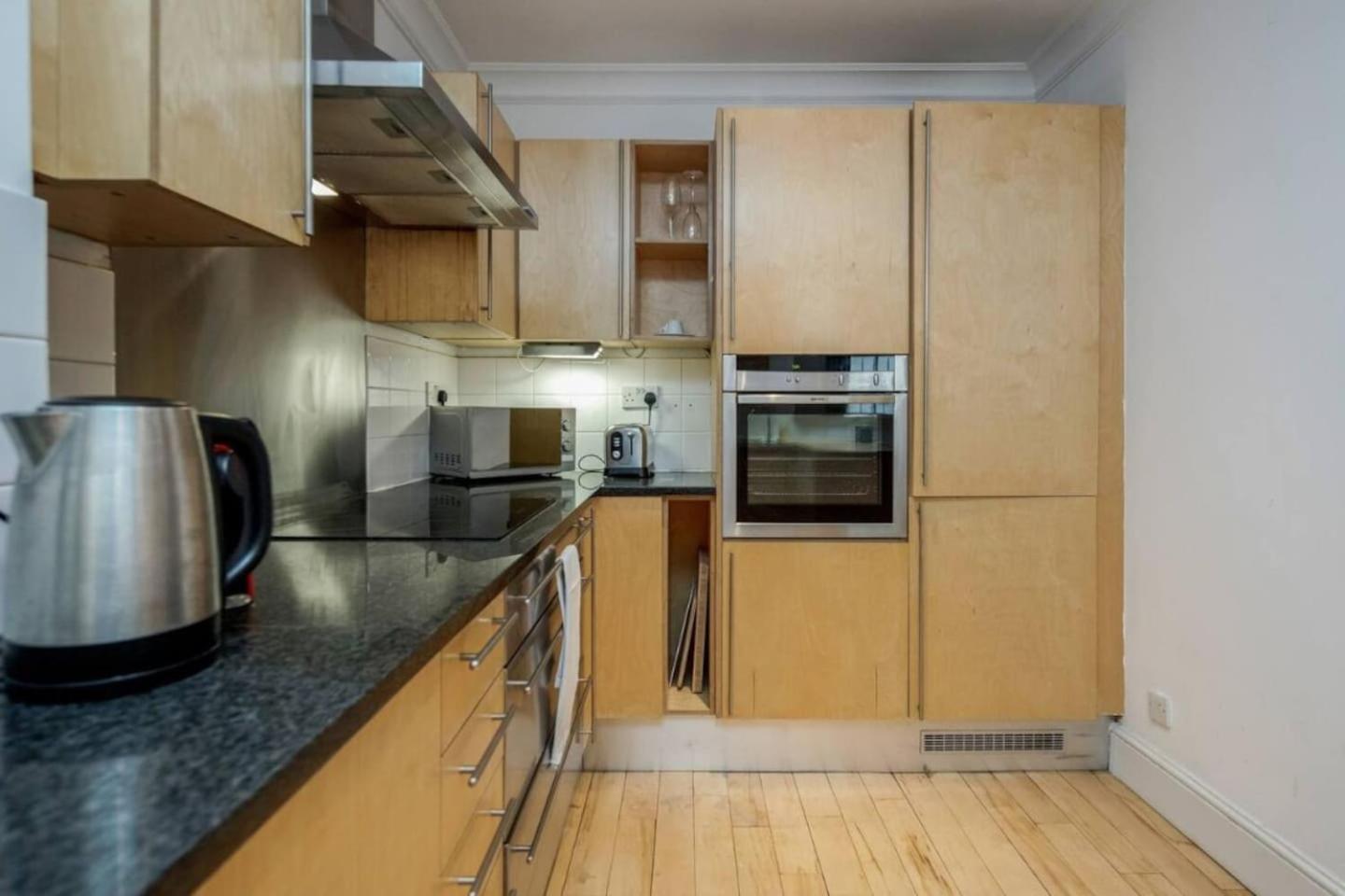 2br, Garden, Nespresso Machine, Direct Access London
