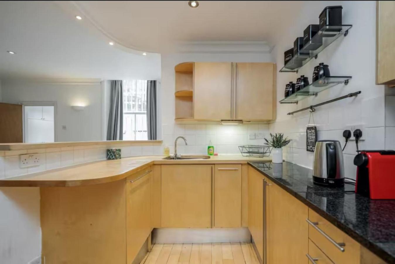 2br, Garden, Nespresso Machine, Direct Access Apartment